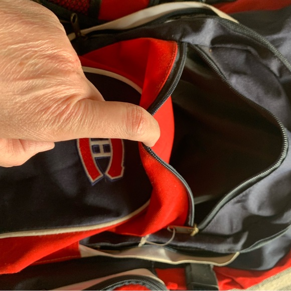 Montreal Canadians Bookbag / Backpack. - Picture 6 of 13